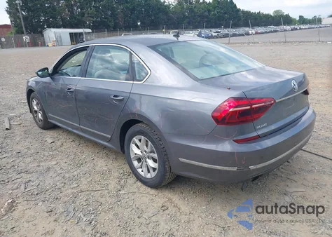 2017 Volkswagen Passat 1.8T S z USA, uszkodzony, nr VIN 1VWAT7A38HC043814